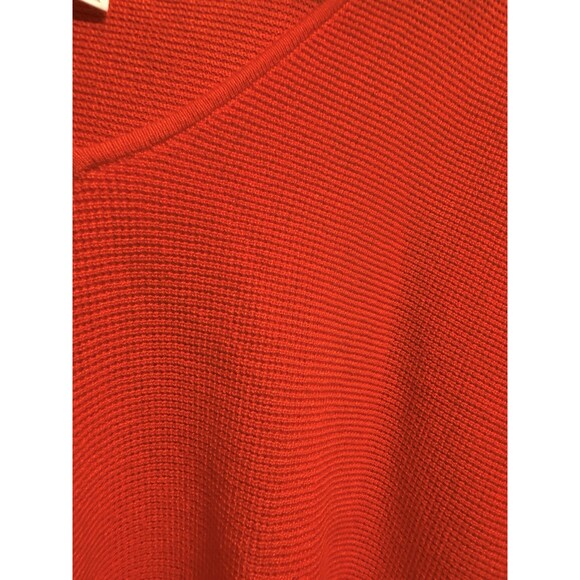 Cyrus Red Textured Pull Over Sweater Women’s Size Large - Picture 3 of 6